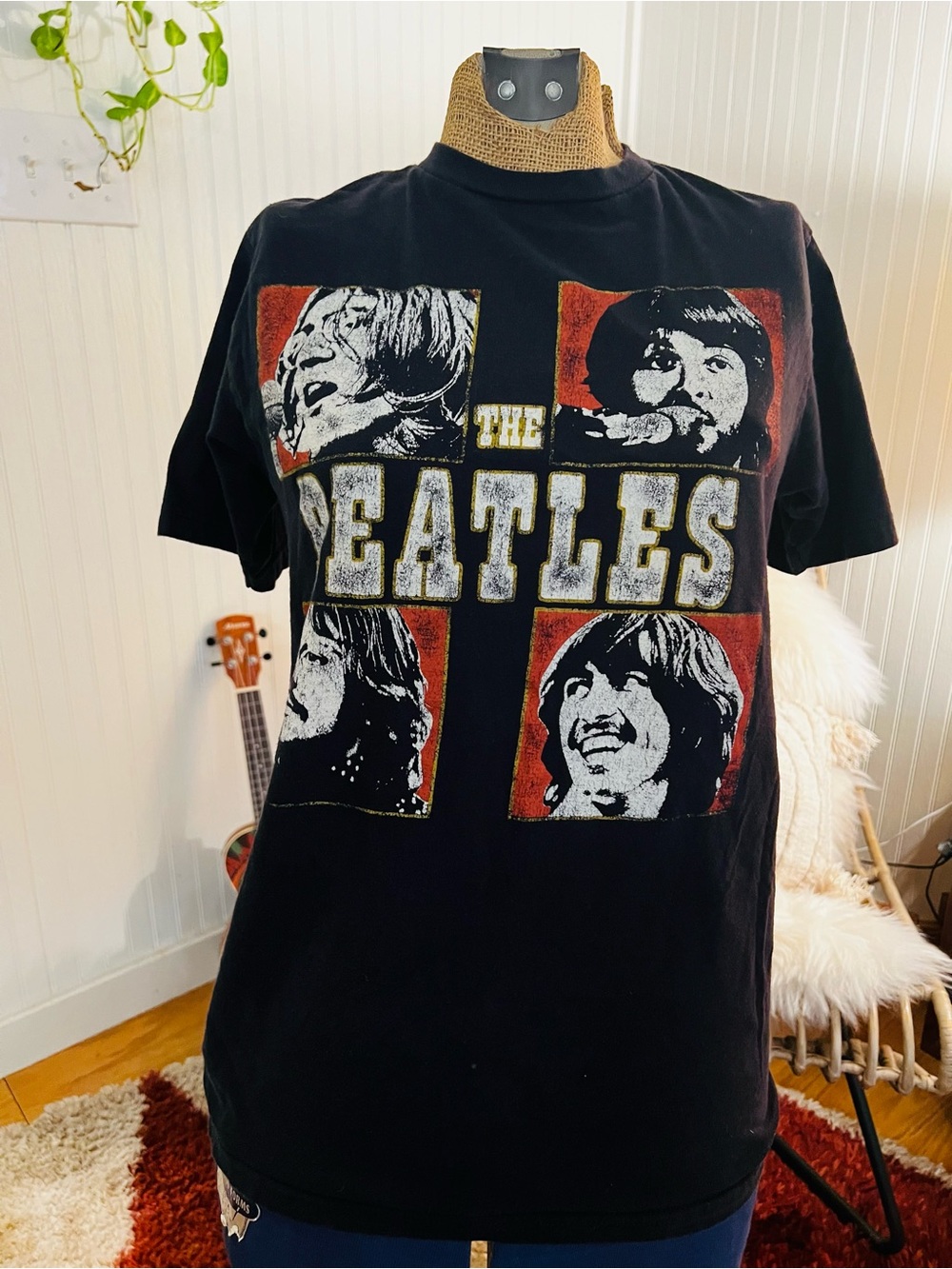 The Beatles Graphic  Tee - Black SZ SM